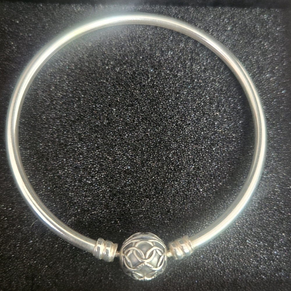 Pandora Bangle